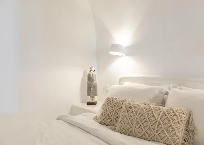 Villa Doukas Caldera Fira (Santorini)