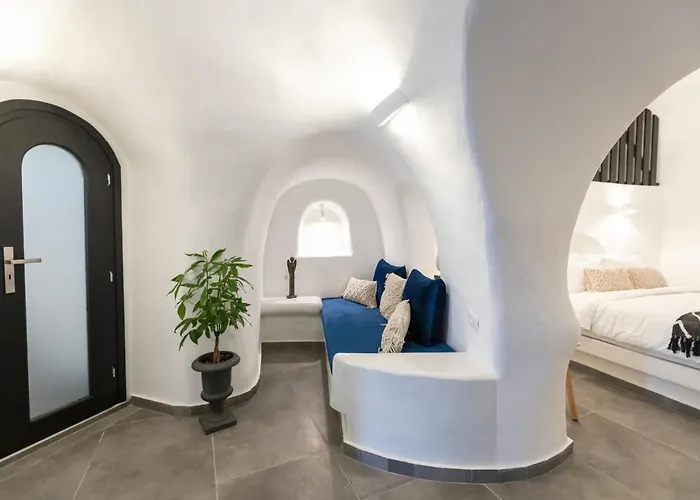 Doukas Caldera * Fira (Santorini)