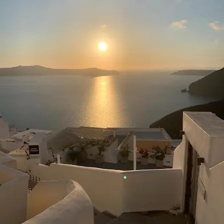 Villa Doukas Caldera Fira (Santorini)
