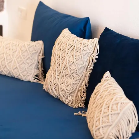 Doukas Caldera Villa *