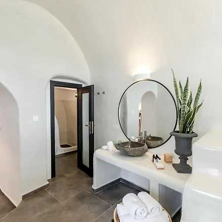 Doukas Caldera Villa Fíra