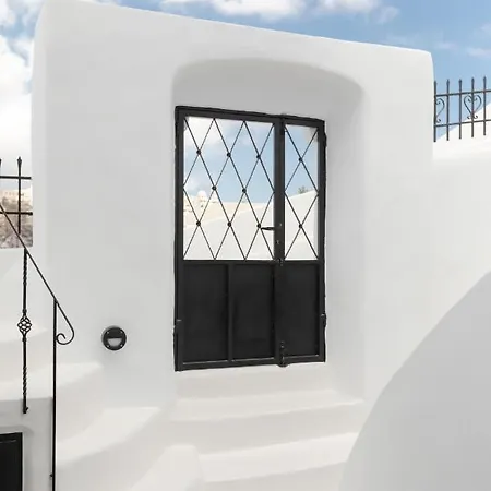 Doukas Caldera Villa *