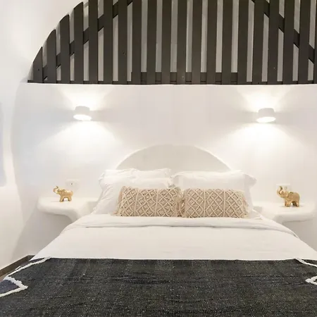 Villa Doukas Caldera Fira (Santorini)