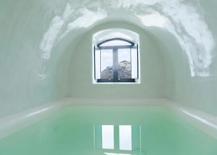 Doukas Caldera Willa *