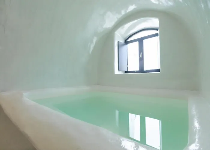 Villa Doukas Caldera Fira (Santorini)